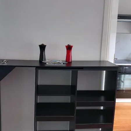 Very Apartment